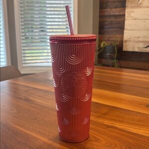 Starbucks Pink 24oz Twist Top Shimmer Shell Mermaids Tumbler Cup with Lid